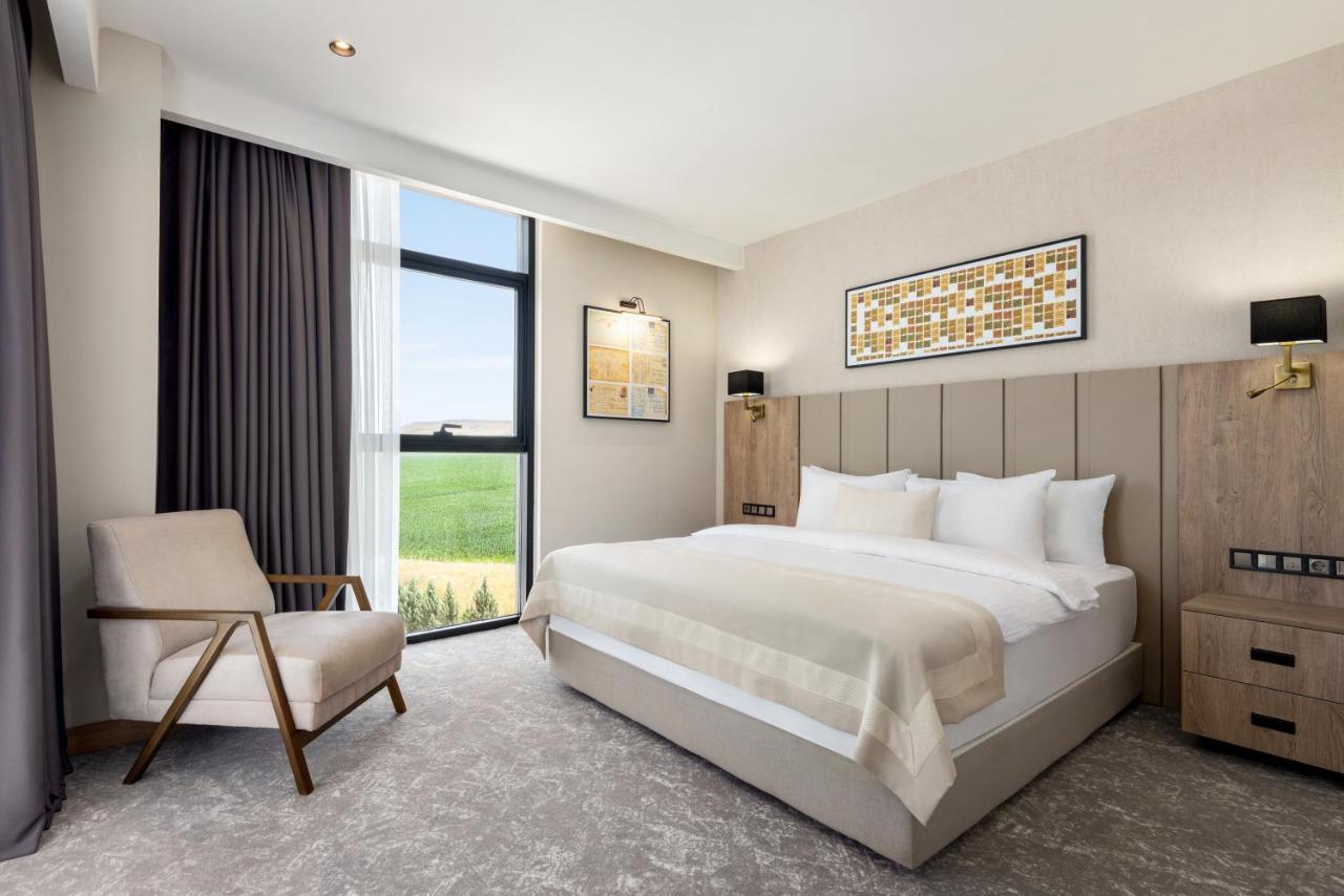 Ramada Plaza By Wyndham Batman Hotell Eksteriør bilde