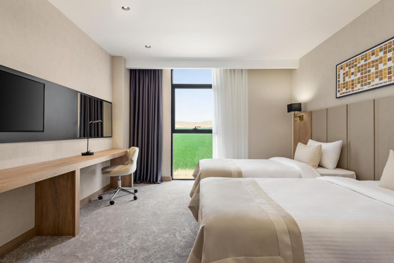 Ramada Plaza By Wyndham Batman Hotell Eksteriør bilde