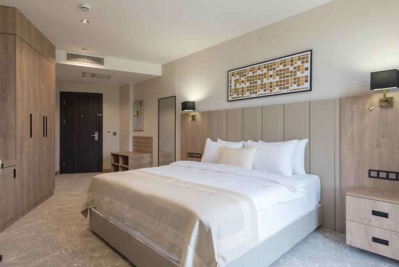 Ramada Plaza By Wyndham Batman Hotell Eksteriør bilde