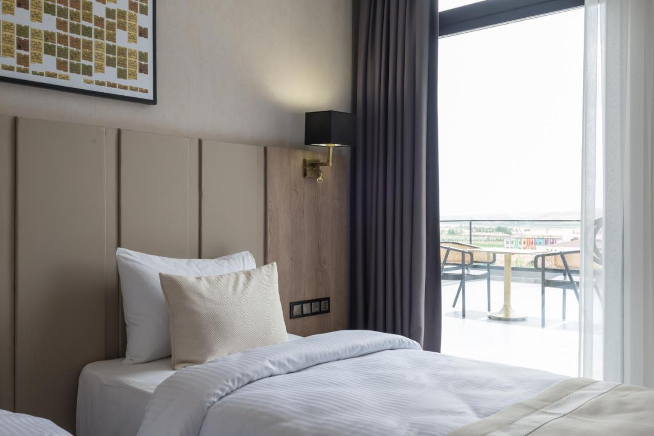 Ramada Plaza By Wyndham Batman Hotell Eksteriør bilde