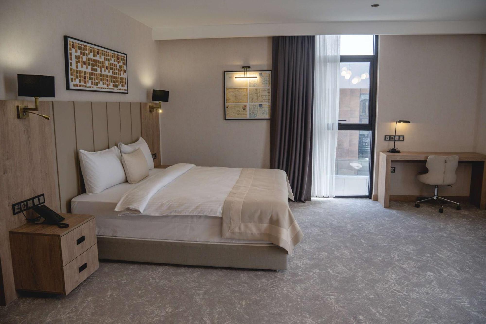 Ramada Plaza By Wyndham Batman Hotell Eksteriør bilde